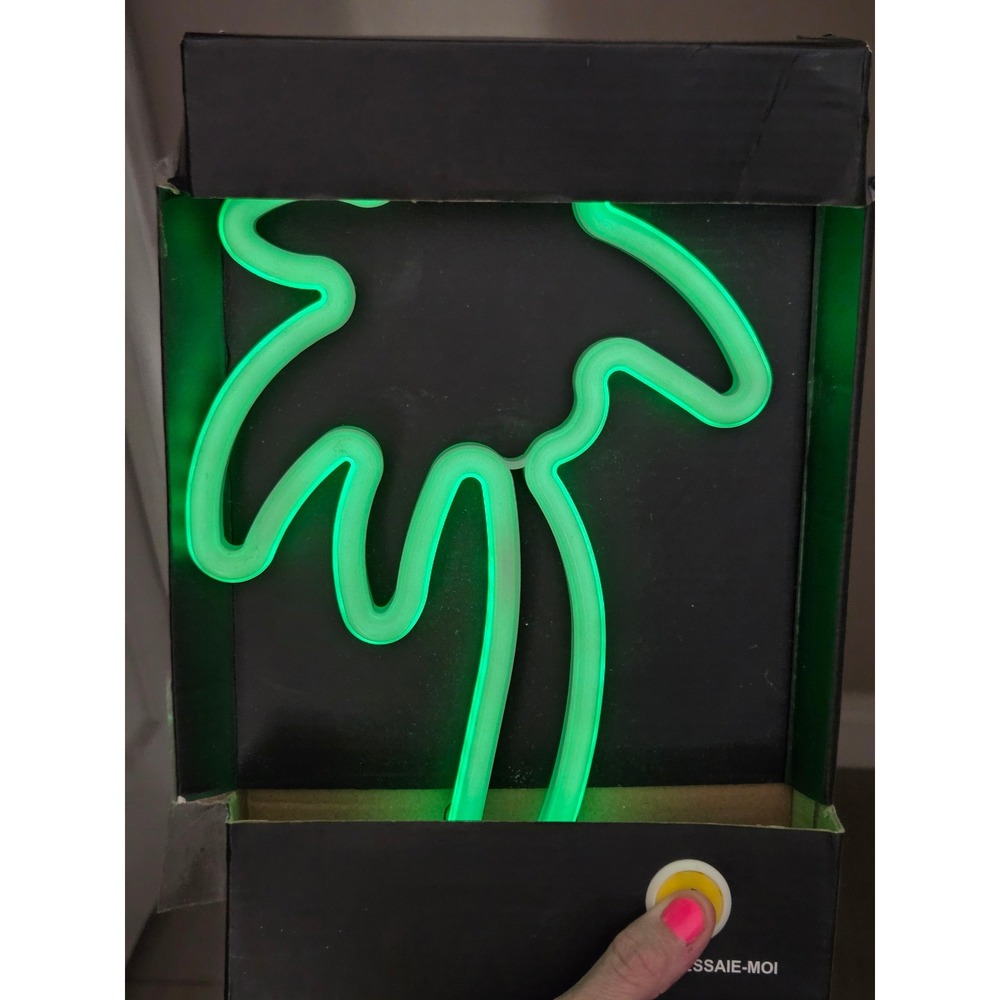 LED Neon Table Decor Green Palm Tree Battery Operated Tropical Light
